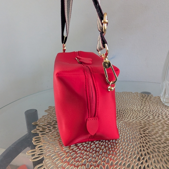 Burberry - Picture 6 of 12